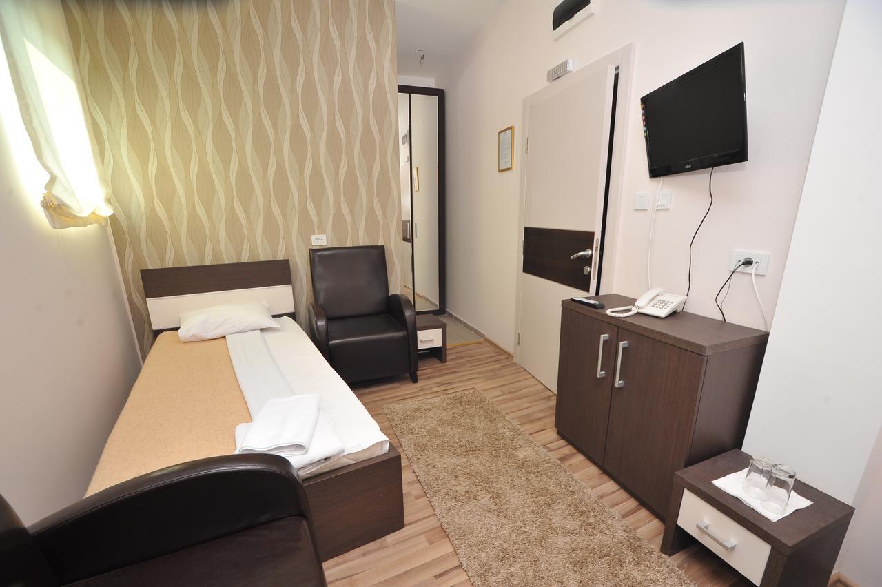 Hotel Zeleni Vir Ni Exterior foto