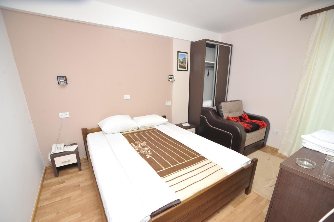 Hotel Zeleni Vir Ni Exterior foto