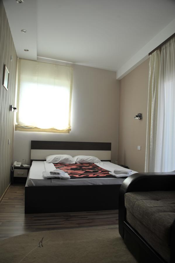 Hotel Zeleni Vir Ni Exterior foto