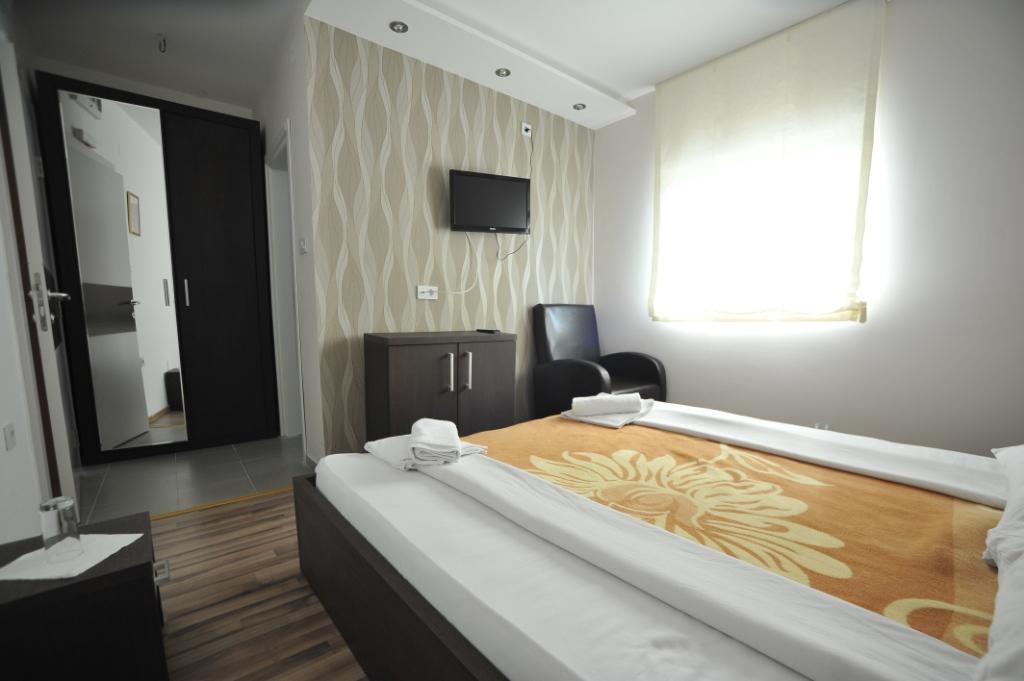 Hotel Zeleni Vir Ni Exterior foto